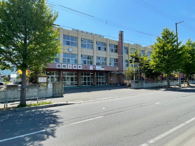 小学校　札幌市立前田北小学校（小学校）まで474m