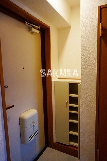 玄関　便利なカウンター型シューズボックス♪