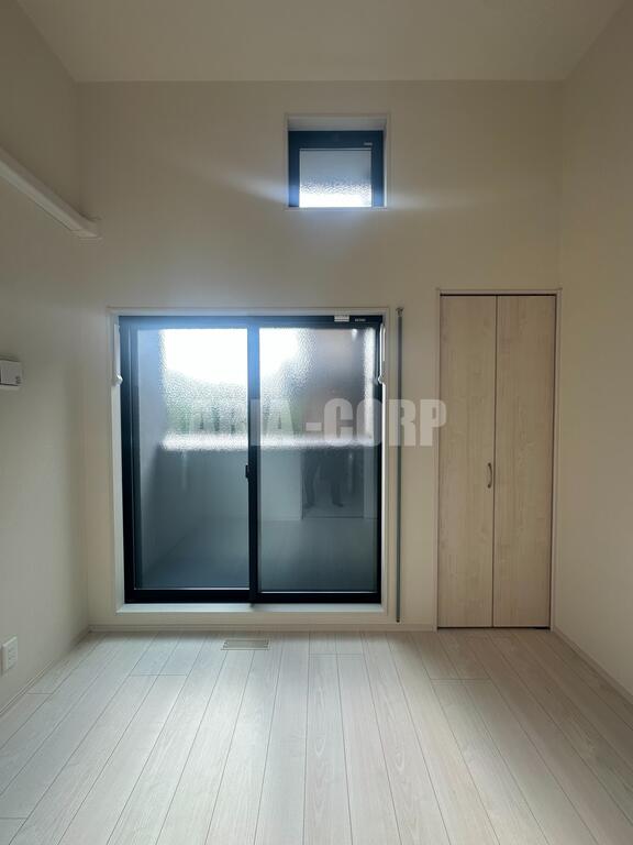 居室・リビング　白を基調とした統一感あるお部屋です！