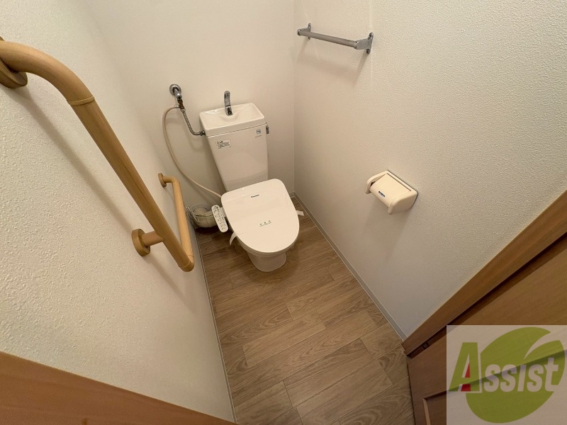 トイレ　こちらはトイレです。清潔感があり、安心して使用できます。