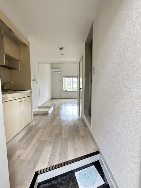 玄関　別部屋参考写真です