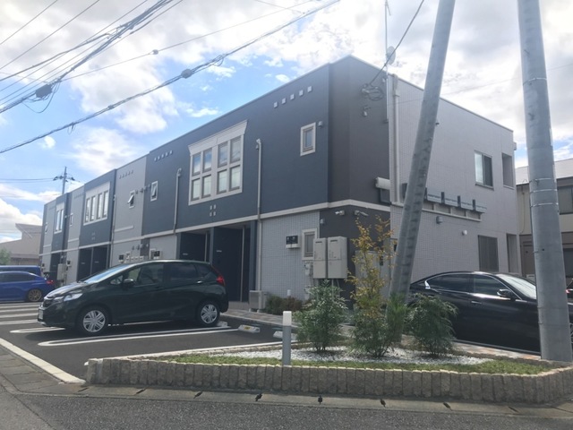 建物外観　都市ガス利用で経済的☆小山駅近くの鉄骨造のアパートです！