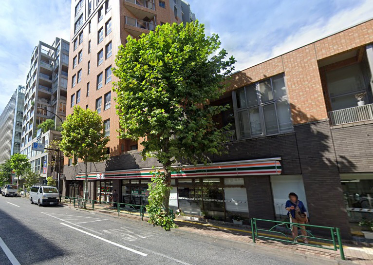 コンビニ　セブンイレブン 南麻布5外苑西通り店（コンビニ）まで390m