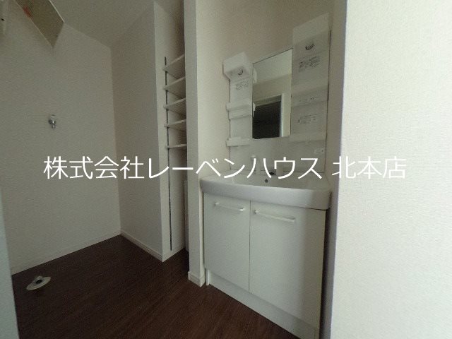洗面設備　これからクリーニング入ります