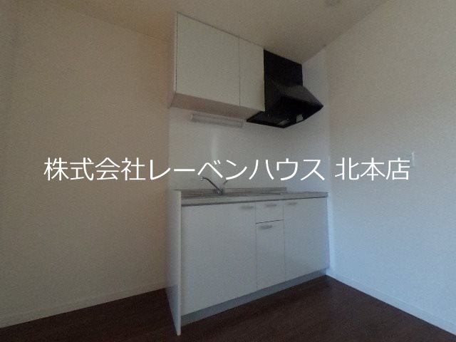 キッチン　これからクリーニング入ります