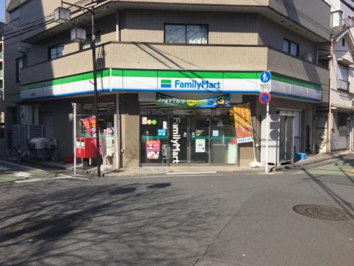 コンビニ　ファミリーマート 四谷若葉店（コンビニ）まで115m