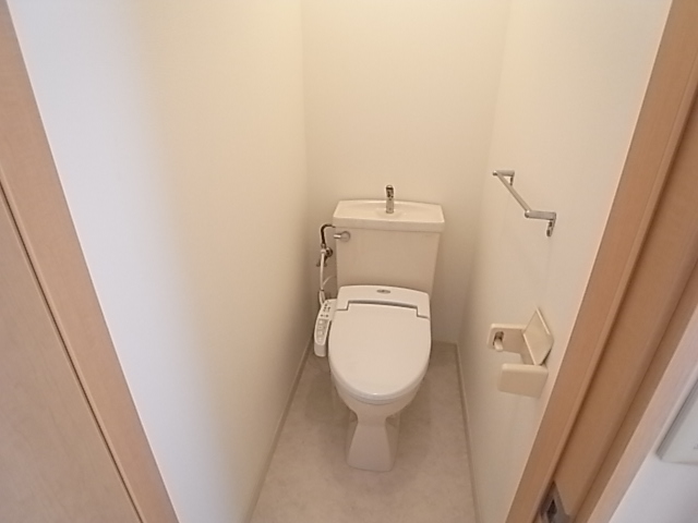 トイレ　※写真はA-2-2の写真になります。