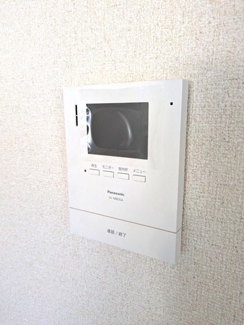 セキュリティ　★モニター付きインターホンで室内にいながら来客対応が出来ます