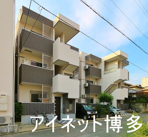 建物外観　オシャレなデザインですね
