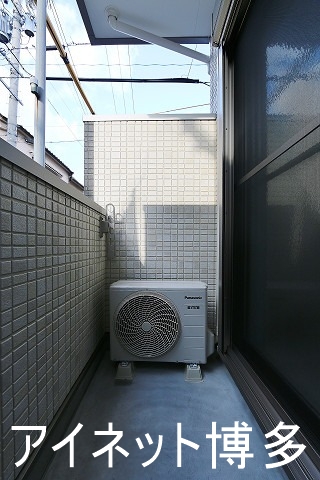 バルコニー　天気のいい日はこちらで洗濯物を干せます
