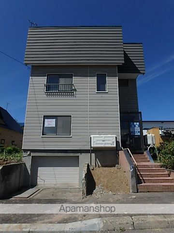 ＪＲ函館本線 滝川駅 バス乗車時間：19分 最寄りバス停で下車 徒歩3分 2階建 築43年の外観写真