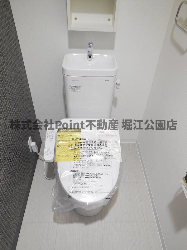 阪急神戸線 十三駅 徒歩10分 12階建 築8年のトイレ写真