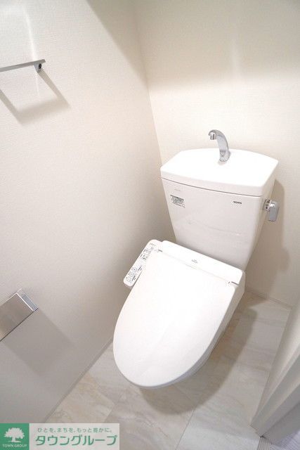 トイレ　※写真は同タイプ住戸です。