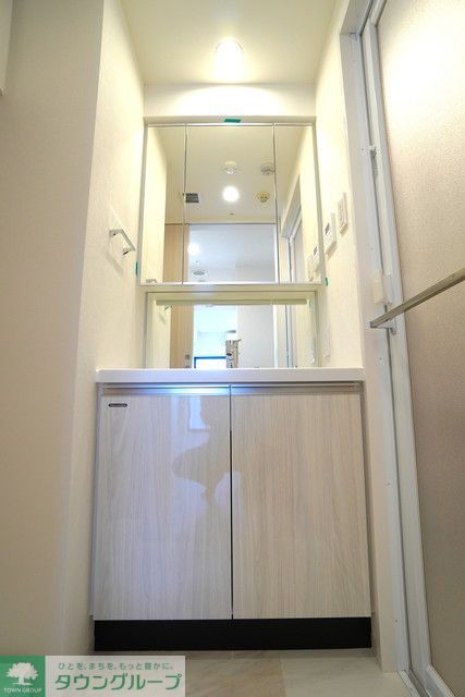 洗面設備　※写真は同タイプ住戸です。