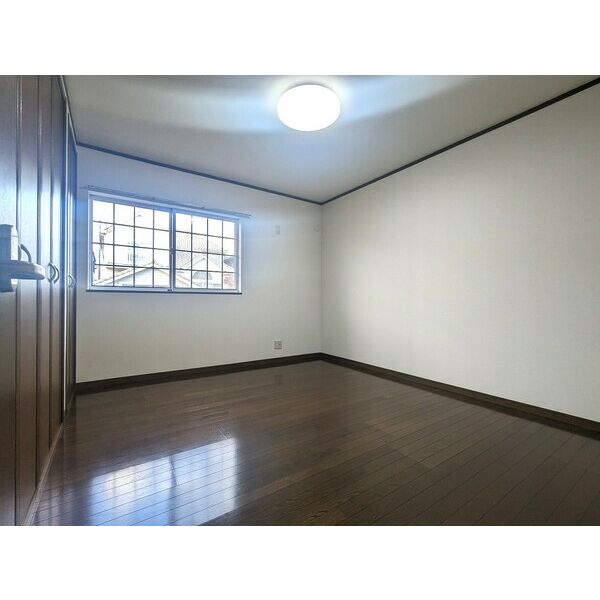 居室・リビング　同物件別部屋です。
