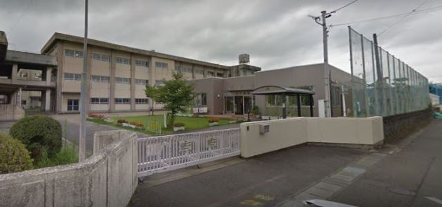 小学校　市立起小学校（小学校）まで730m