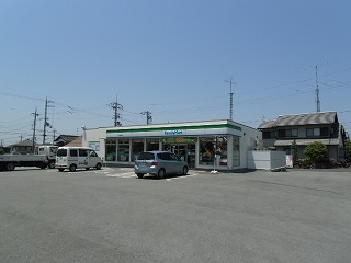 コンビニ　ファミリーマート 彦根原町店（コンビニ）まで790m