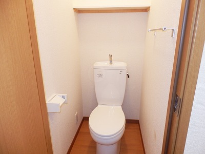 トイレ　バストイレ別