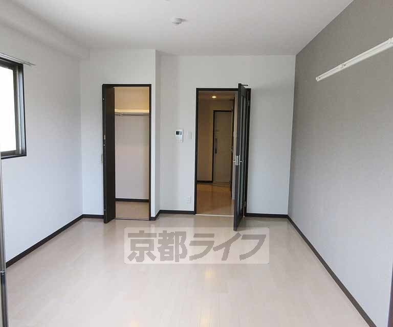 居室・リビング　きれいなお部屋です