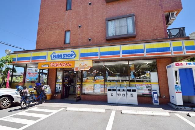 コンビニ　ミニストップ（コンビニ）まで500m