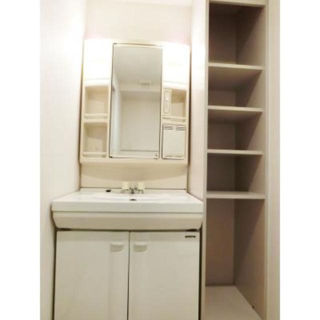 洗面設備　※写真は同タイプ住戸です。