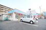 コンビニ　ローソン青葉荏田店（コンビニ）まで820m