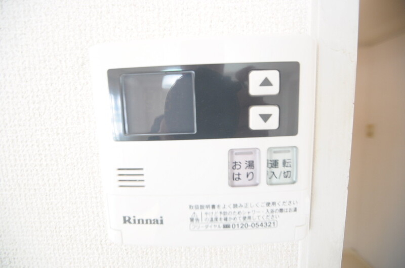 その他　給湯器リモコンです