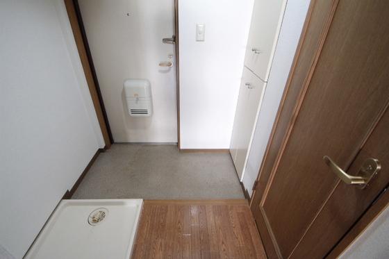 玄関　※別部屋の写真です