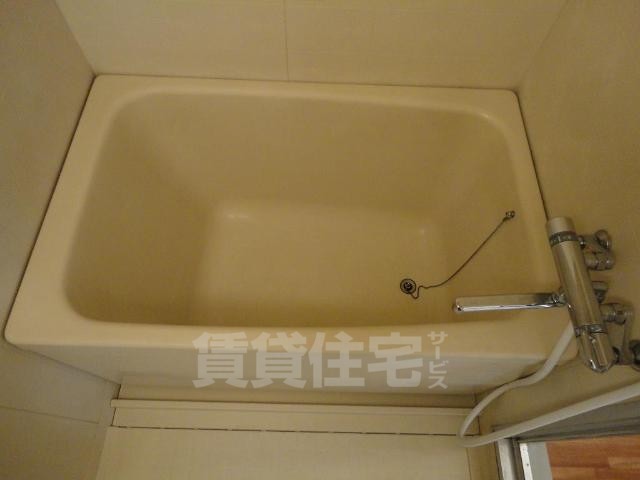 バス・シャワールーム　浴槽・サーモ水栓