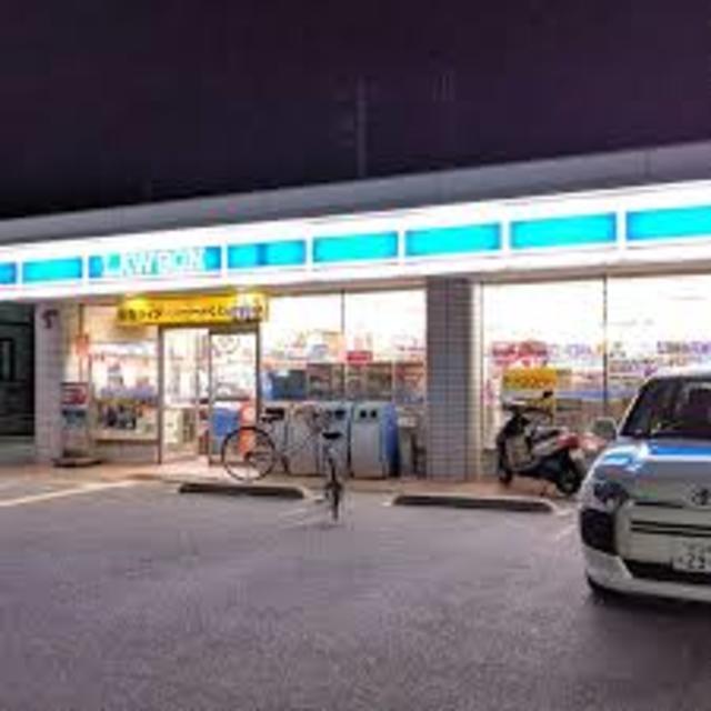 コンビニ　ローソン尼崎田能二丁目店（コンビニ）まで586m