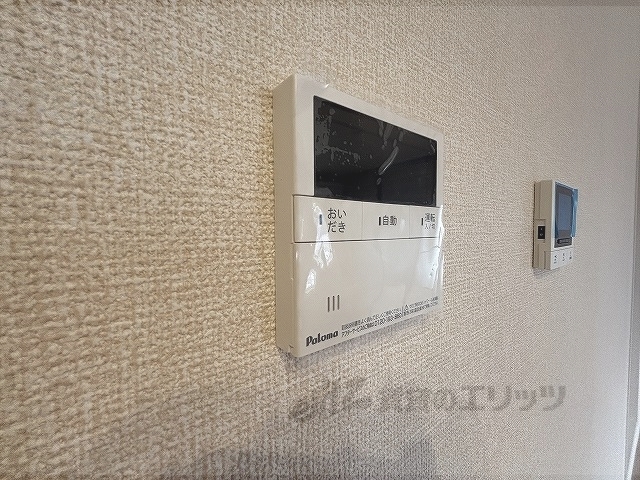 その他設備　給湯器リモコン