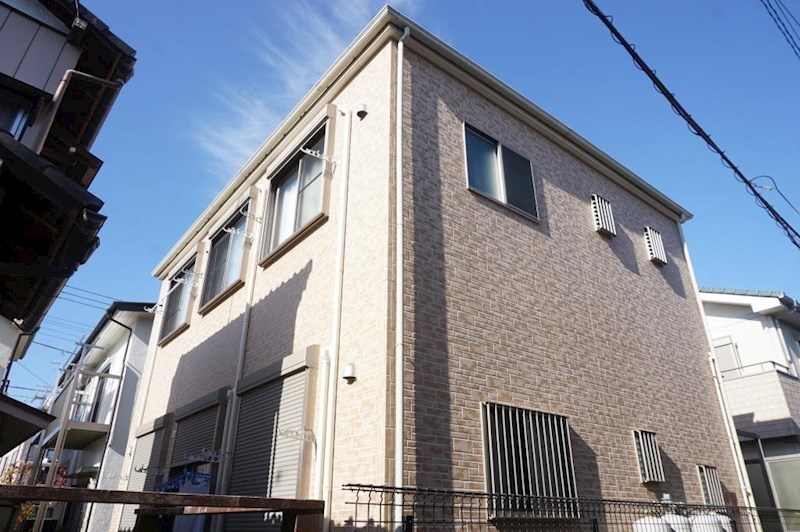 建物外観　蕨駅徒歩７分（５６０ｍ）