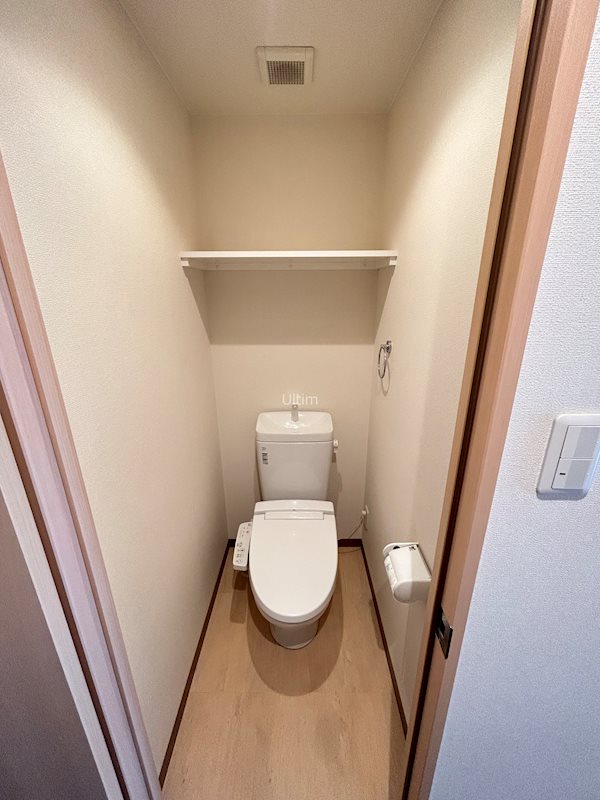 トイレ　※同タイプの他のお部屋です