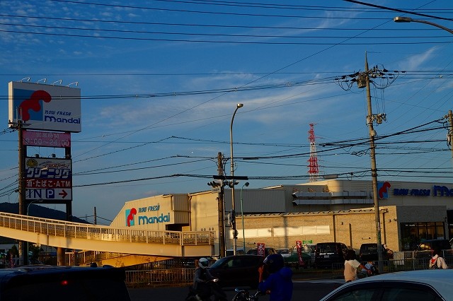 スーパー　万代高槻春日店（スーパー）まで341m