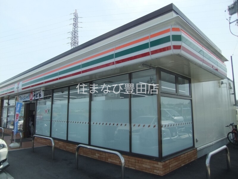 コンビニ　セブンイレブン豊田市御幸町店（コンビニ）まで405m