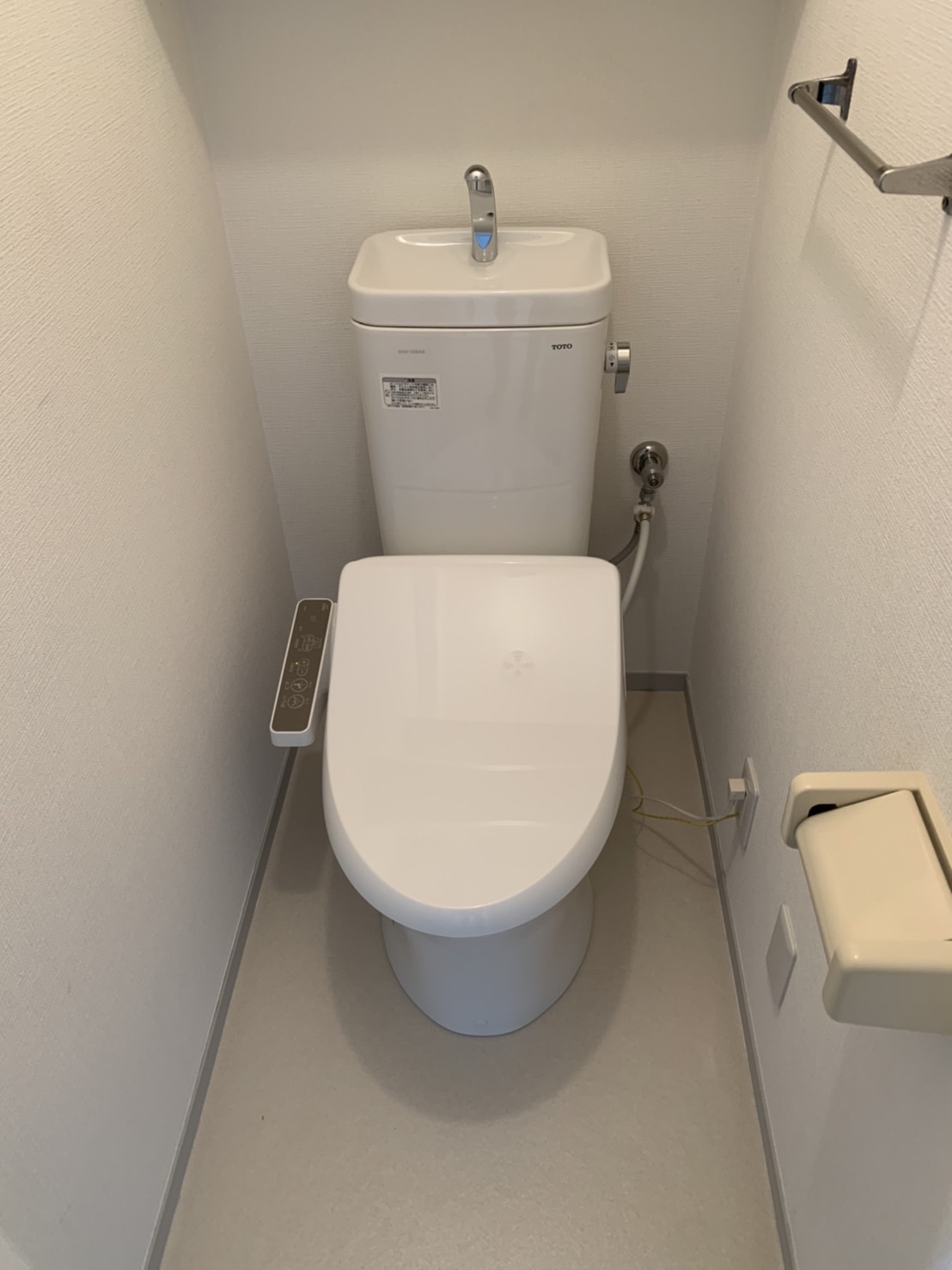 東武東上線 柳瀬川駅 徒歩12分 9階建 築41年のトイレ写真