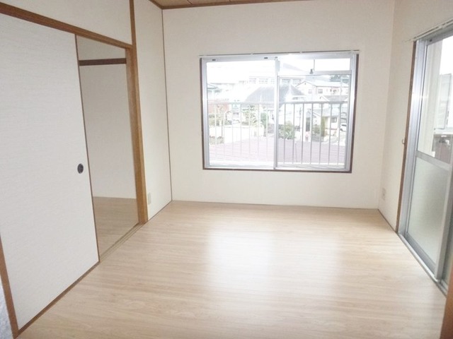 その他部屋・スペース　【和室】※前入居者のフローリングシート有