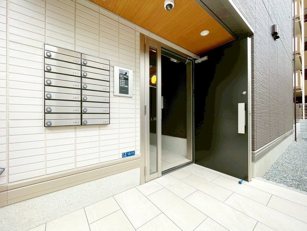 エントランス　大和ハウス施工の別物件の写真です。