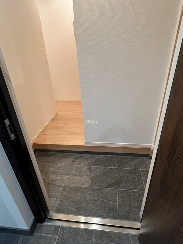 玄関　※別のお部屋のお写真です。御参考までに。