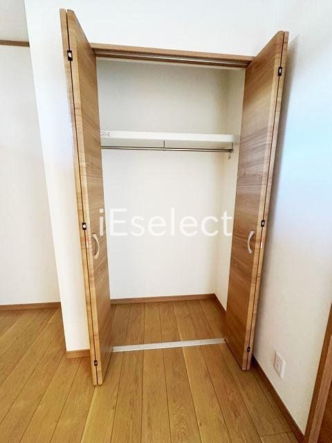 収納　長いコートもかけられるクローゼット