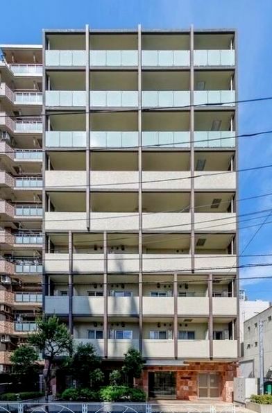 建物外観　狭い