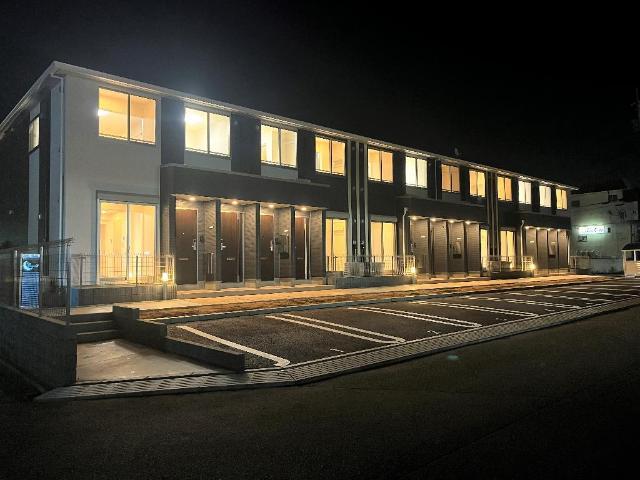 建物外観　外観写真（夜）