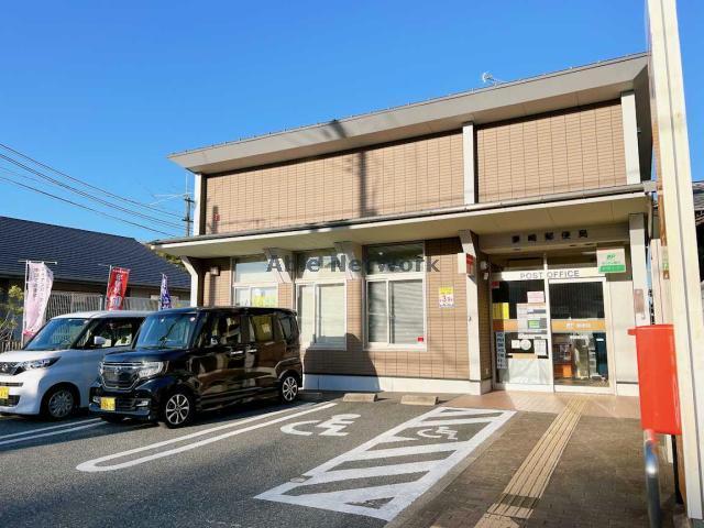 郵便局　妻崎郵便局（郵便局）まで493m