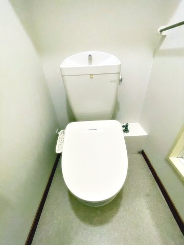 トイレ　シンプルで使いやすいトイレです