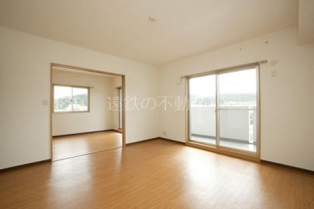 居室・リビング　※同じ物件の他のお部屋の写真です※