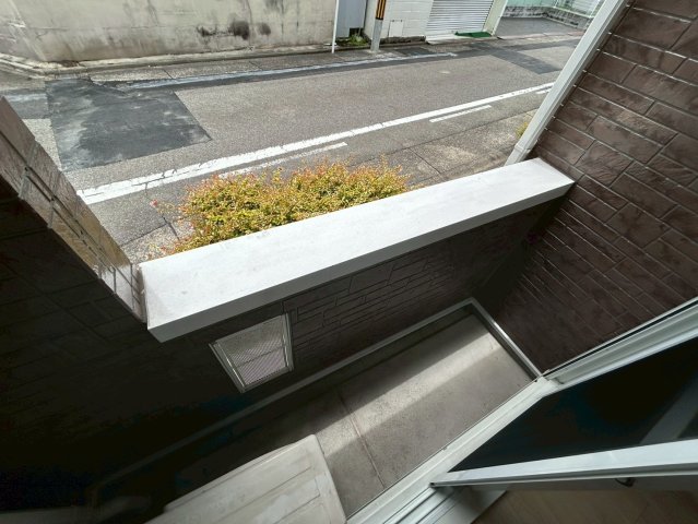 バルコニー　アルモ　かたばみ
