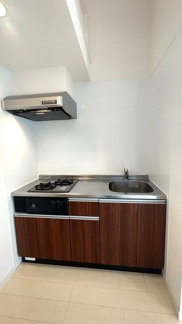 キッチン　【キッチン】※現況優先・写真は他号室使用
