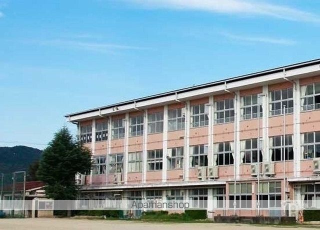 中学校　加茂中学校（中学校）まで1600m