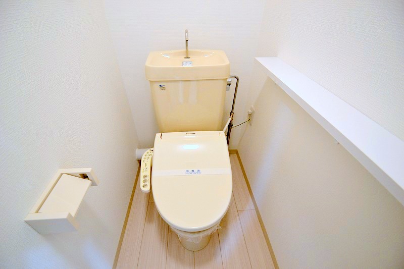 トイレ　ウォシュレット完備