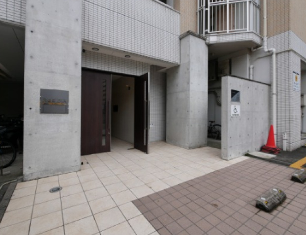 地下鉄七隈線 薬院大通駅 徒歩6分 15階建 築19年の外観写真